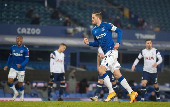 索默无疑是 索默无疑是